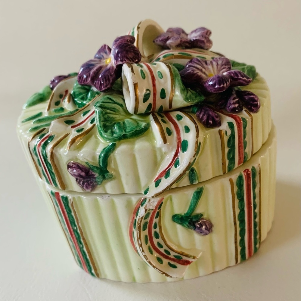 Fitz and Floyd trinket box